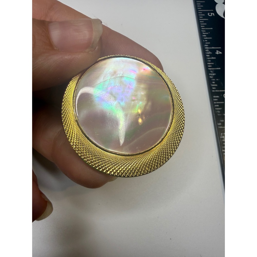 Vintage Mother of Pearl Gold Tone Round Brooch Pendant Textured Border‎ 1.5"